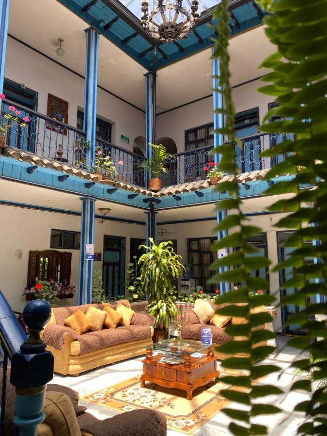 Hotel Montecarlo Ріобамба Екстер'єр фото